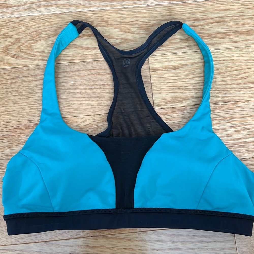 Lululemon sports bra